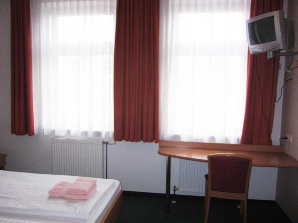 Pension Elisabeth Sankt Poelten Pokoj fotografie